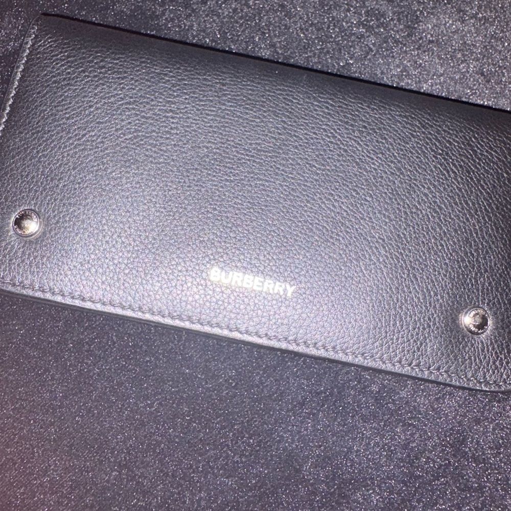 Brand new Burberry Black Leather Wallet/ check holder/ card holder - Picture 2 of 11